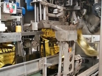 全自動包裝機上袋機械手構造特點